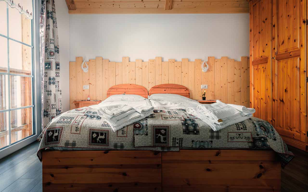 Albergo ristoranre B&B Le Alpi cascata del toce dormire e mangiare in valo Formazza