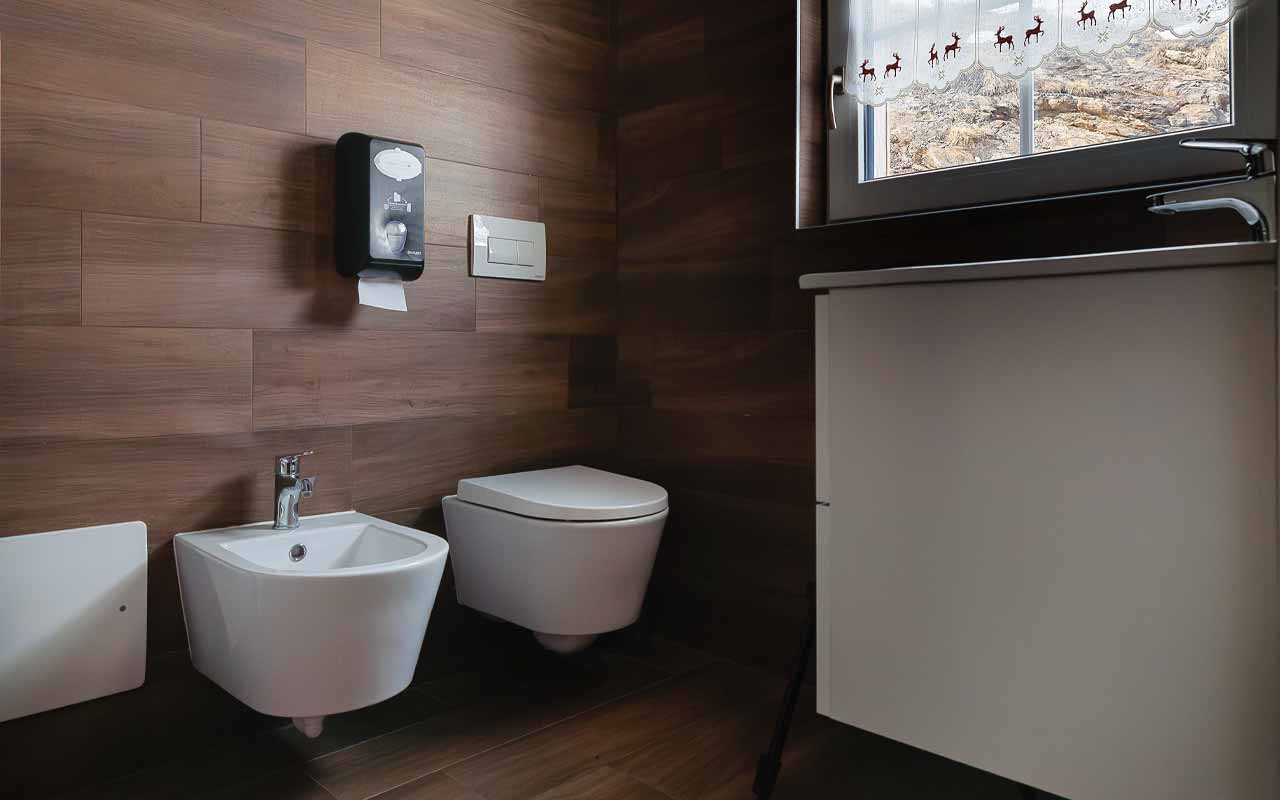 Albergo ristoranre B&B Le Alpi cascata del toce dormire e mangiare in valo Formazza
